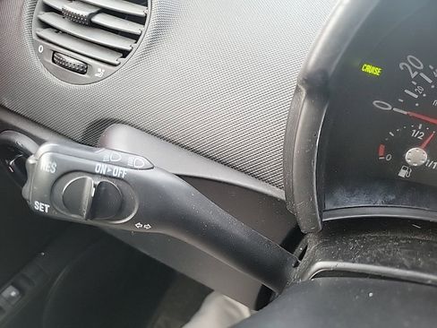 Used 2003 Volkswagen Beetle GLS FWD image 16