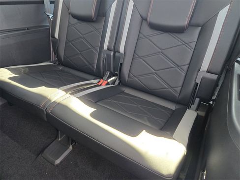 New 2026 Volkswagen Atlas Peak Edition image 23