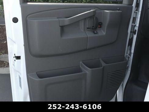 Used 2025 Chevrolet Express 2500 w/ Driver Convenience Package RWD image 21