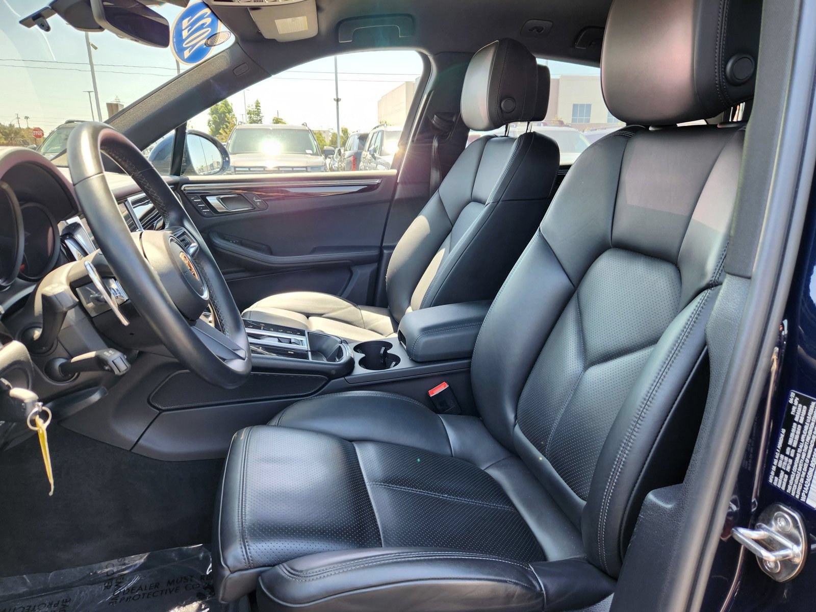 Used 2022 Porsche Macan AWD/4WD image 13