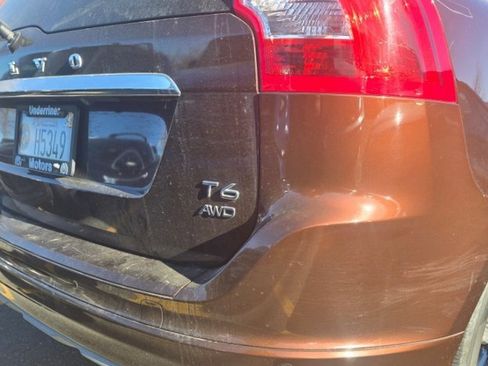 Used 2016 Volvo XC60 T6 w/ Proximity Package image 2