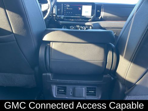 Used 2024 GMC Sierra 1500 SLT image 27