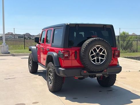 Used 2026 Jeep Wrangler Unlimited Rubicon AWD/4WD image 7