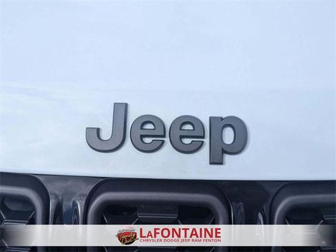 New 2026 Jeep Compass Limited image 9