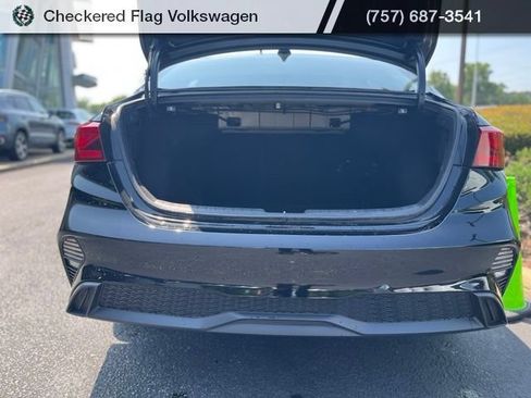 Used 2023 Kia Forte LXS w/ LXS Technology Package FWD image 29