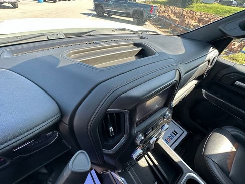 Used 2021 GMC Sierra 1500 AT4 w/ AT4 Value Package AWD/4WD image 33