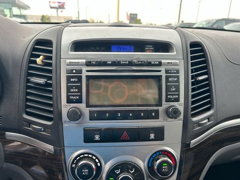 Used 2011 Hyundai Santa Fe GLS FWD image 17