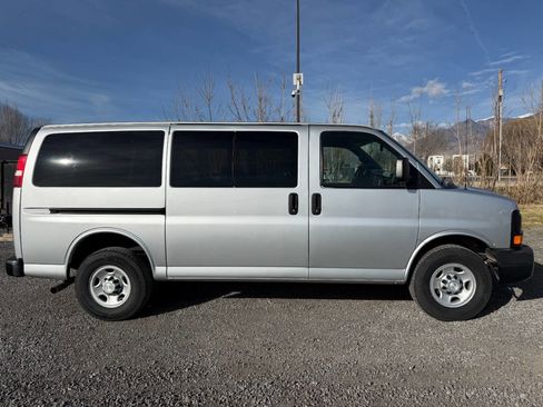 Used 2016 Chevrolet Express 2500 LS image 2