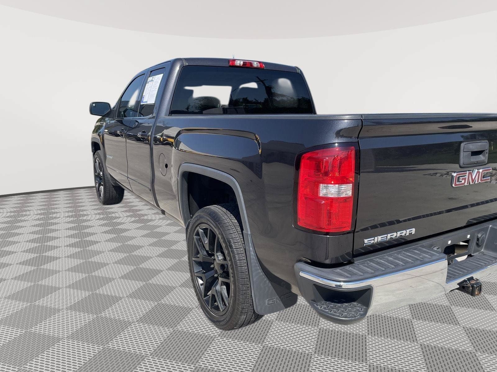 Used 2015 GMC Sierra 1500 SLE w/ SLE Value Package AWD/4WD image 12