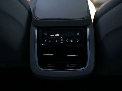 Used 2017 Volvo XC90 T6 Momentum w/ Vision Package AWD/4WD image 31