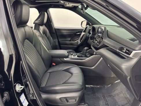 Used 2022 Toyota Highlander XSE image 15