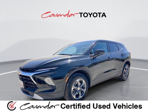 Used 2025 Chevrolet Blazer LT image 1