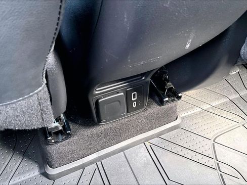 Used 2021 Chevrolet TrailBlazer ACTIV w/ Technology Package image 24