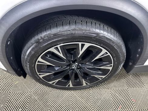 Used 2024 MAZDA CX-90 Plug-In Hybrid w/ Premium Plus image 10