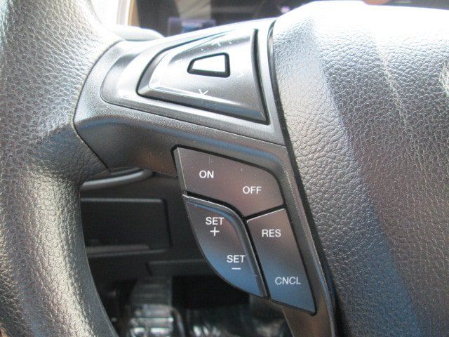 Used 2024 Ford Edge SE w/ Black Appearance Package AWD/4WD image 16