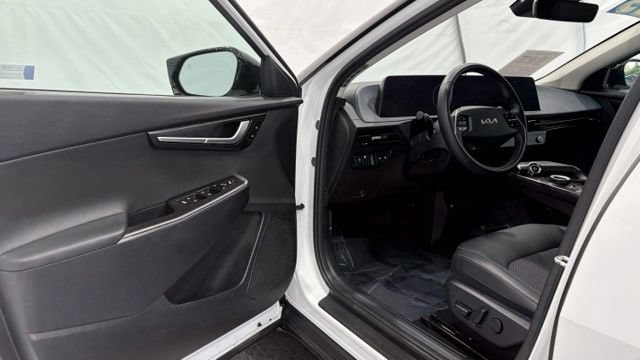 Used 2023 Kia EV6 Light RWD image 35