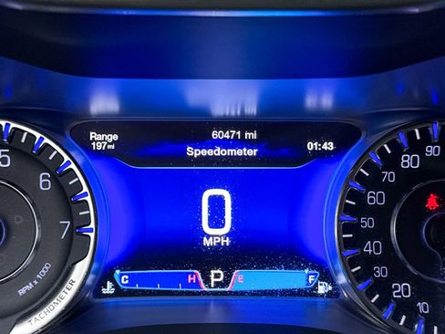 Used 2015 Chrysler 200 C w/ Navigation & Sound Group I image 37