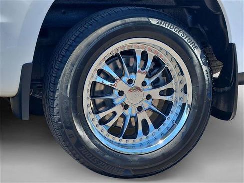 Certified 2021 Chevrolet Silverado 1500 LT RWD image 30