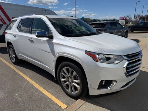 Used 2021 Chevrolet Traverse Premier AWD/4WD image 3