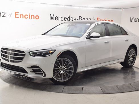 New 2026 Mercedes-Benz S 580e 4MATIC Sedan image 2