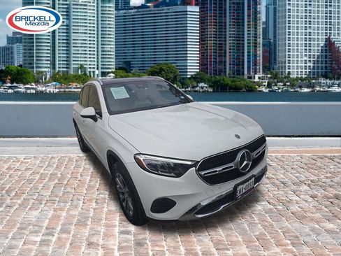 Used 2023 Mercedes-Benz GLC 300 image 2
