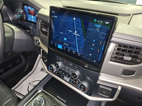 Used 2024 Ford Expedition Max XLT image 23