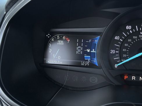 Certified 2023 Ford Edge SE w/ Black Appearance Package image 15