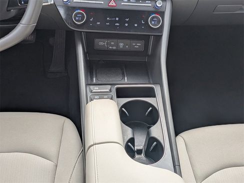 Used 2024 Hyundai Sonata SEL w/ Convenience Package image 17
