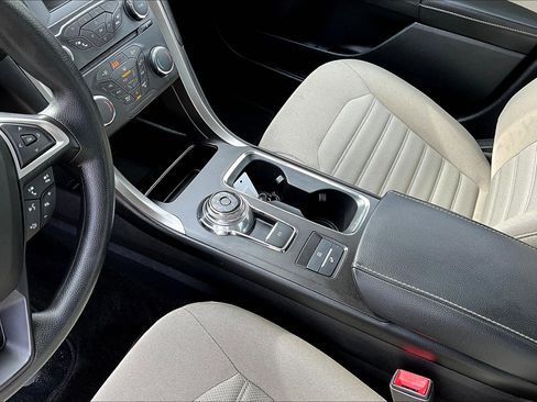 Used 2018 Ford Fusion S image 15