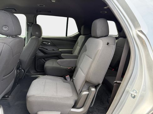 Used 2023 Chevrolet Traverse LT FWD image 10