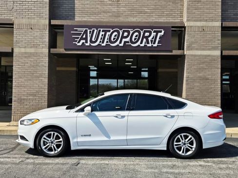Used 2018 Ford Fusion SE image 5