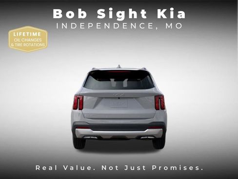 New 2026 Kia Sorento S w/ S Panoramic Sunroof Package image 5