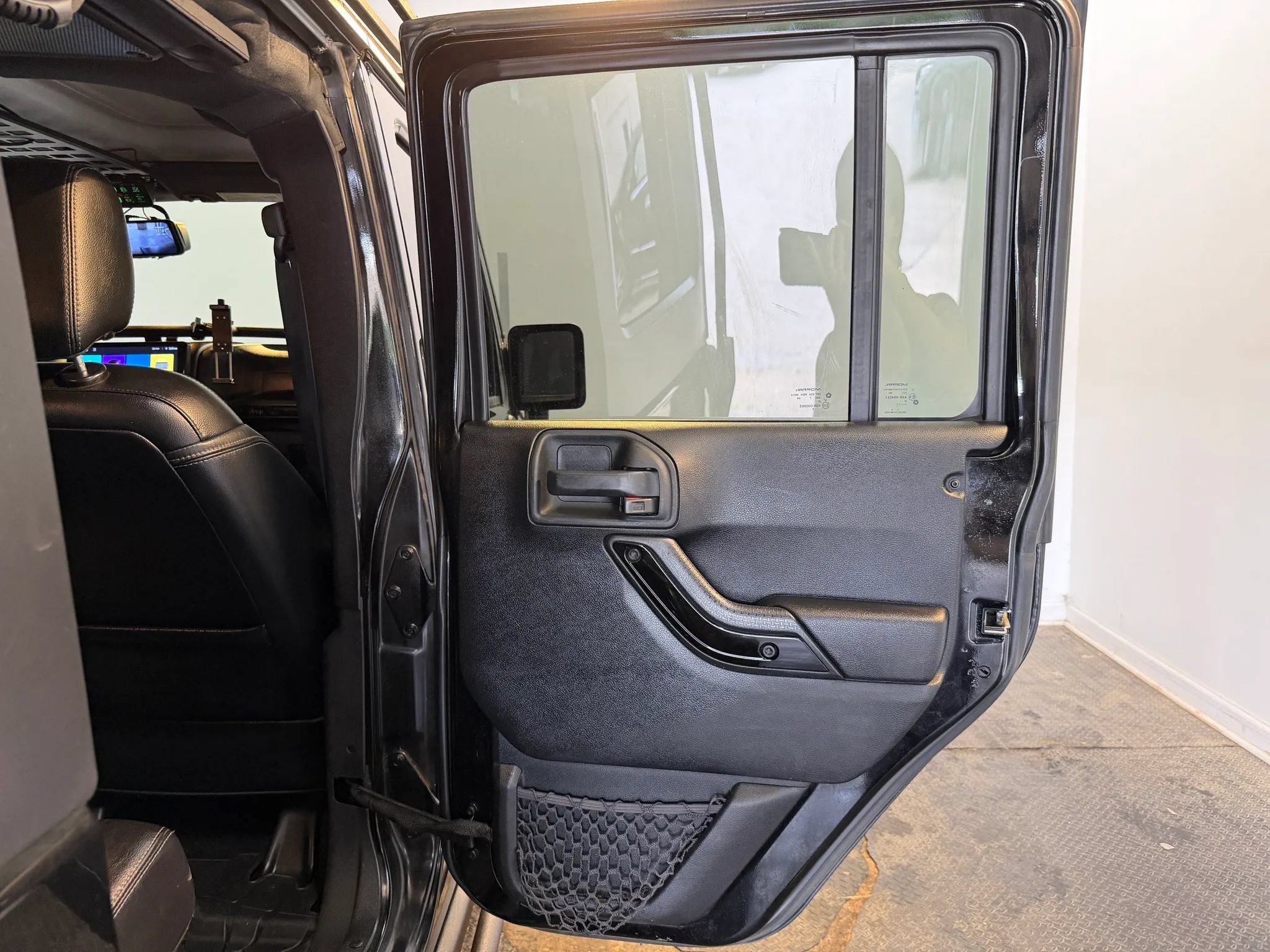 Used 2017 Jeep Wrangler Unlimited Sahara AWD/4WD image 30