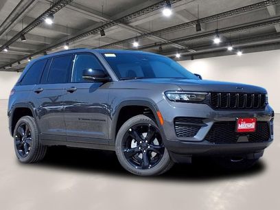 New 2025 Jeep Grand Cherokee Altitude w/ Trailer Tow Package