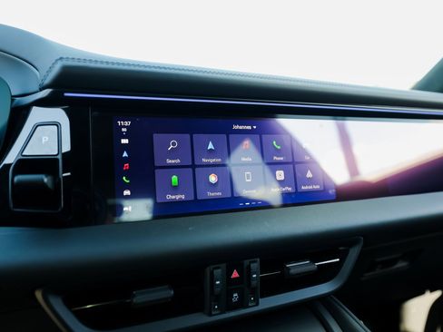 Used 2025 Porsche Macan Turbo Electric image 18