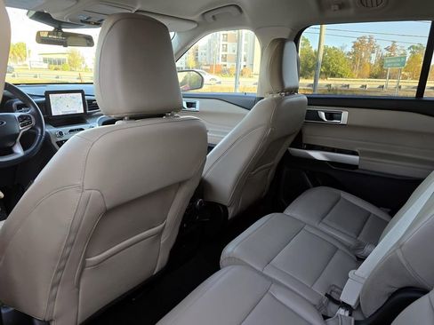 Used 2021 Ford Explorer XLT w/ Equipment Group 202A image 26