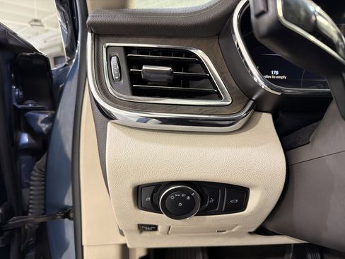 Used 2020 Lincoln Continental w/ Convenience Package image 20