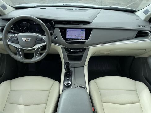 Certified 2023 Cadillac XT5 Premium Luxury w/ LPO, Floor Liner Package image 25