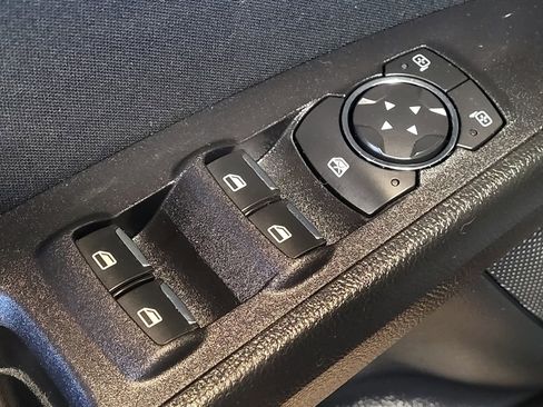 Used 2019 Ford Fusion SE image 27