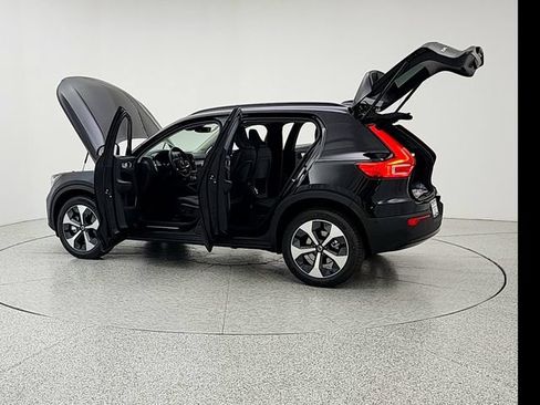 New 2026 Volvo XC40 B5 Plus w/ Protection Package Premier AWD/4WD image 12