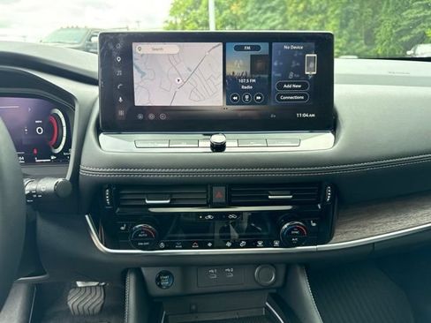 Used 2025 Nissan Rogue Platinum w/ Platinum Premium Package AWD/4WD image 20