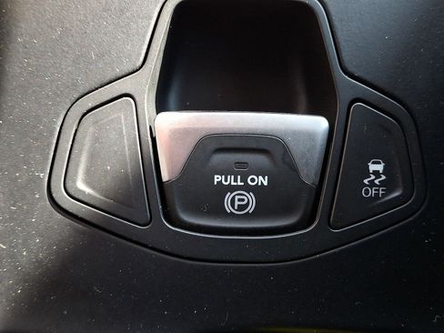 Used 2020 Jeep Renegade Latitude image 25