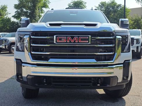 New 2026 GMC Sierra 2500 SLT AWD/4WD image 11