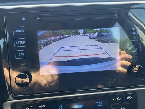 Used 2018 Toyota Corolla LE w/ Protection Package FWD image 15