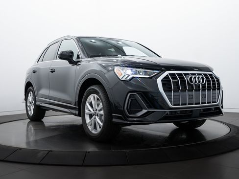 New 2025 Audi Q3 2.0T Premium image 1