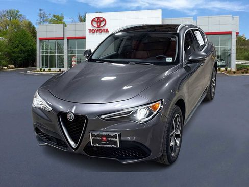Used 2019 Alfa Romeo Stelvio Ti image 1