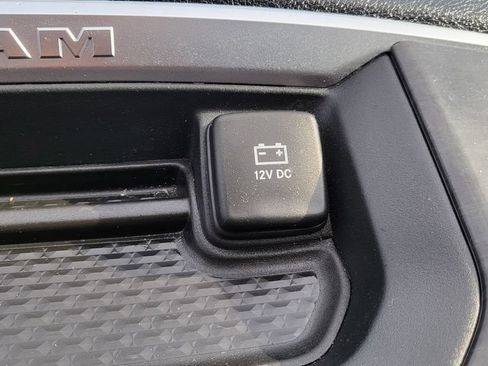 Used 2024 RAM 3500 Big Horn AWD/4WD image 40