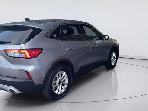 Used 2021 Ford Escape SE FWD image 4