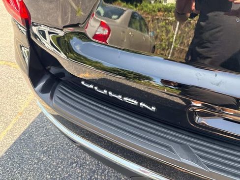 Used 2024 GMC Yukon SLT image 5