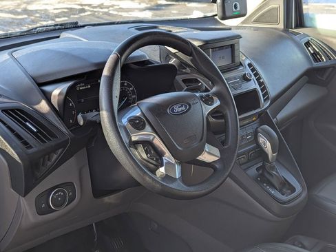 Used 2022 Ford Transit Connect XL image 9